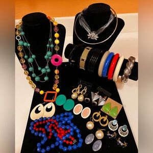 Groovy vintage jewelry mixed lot
